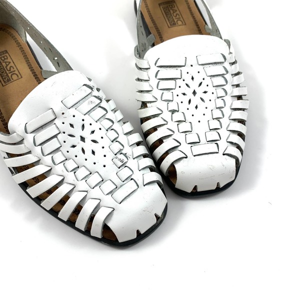 Vintage Shoes - Vintage 90s white BASIC EDITIONS huarache sandals